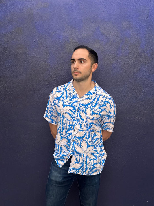 Men’s blue palm print Hawaiian shirt by Parce Miami – breathable vacation wear